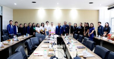 เข้าแลกเปลี่ยนเรียนรู้แนวทางการดำเนินงาน กับผู้บริหารและบุคลากรของกองนโยบายและแผน มหาวิทยาลัยราชภัฏสกลนคร