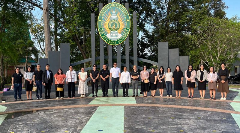 ร่วมกิจกรรมทำบุญตักบาตรพระสงฆ์ 9 รูป ในโครงการลานวัฒนธรรมสืบสานศาสตร์และศิลป์ไทเลย