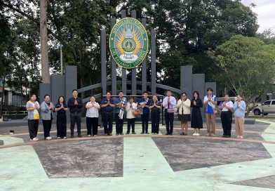 ร่วมกิจกรรมทำบุญตักบาตรพระสงฆ์ 9 รูป